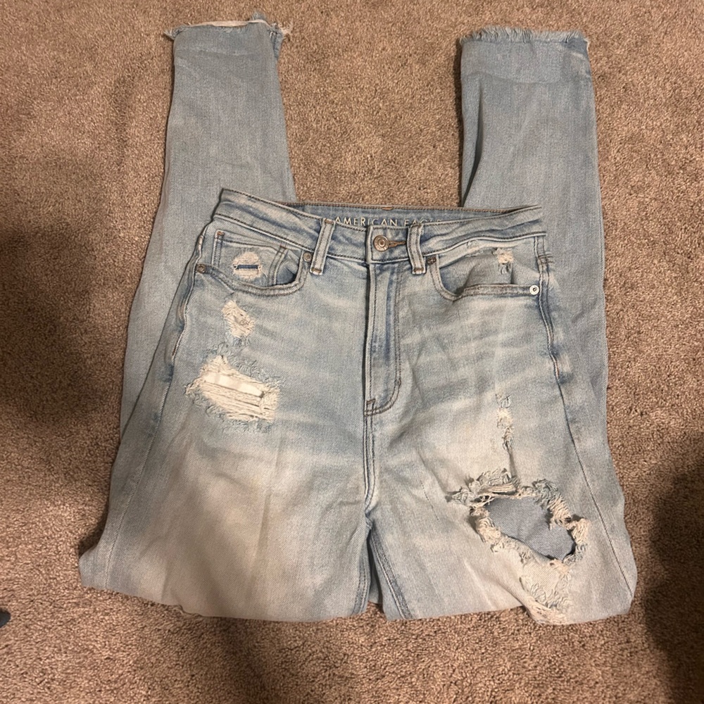 Distressed Light Blue Women's American Eagle Jeans
